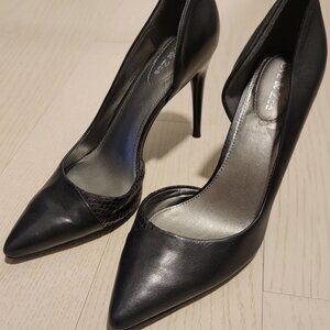 Eva & Zoe - Black Leather Pumps
